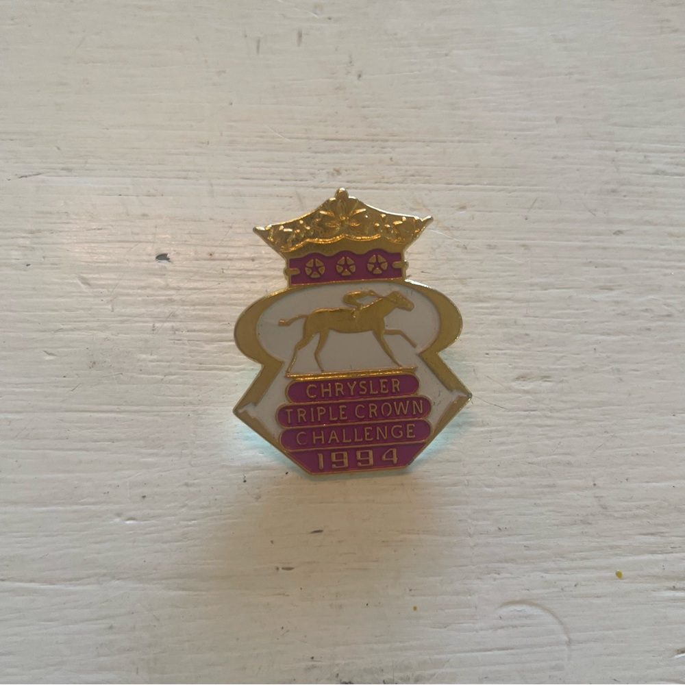 Kentucky Derby 1994 Chrysler Triple Crown Challenge Collector Lapel Pin Horses